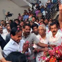 CM KCR reaches telangana bhavan