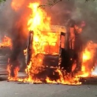 Maharashtra: 10 dead, 30 hurt as bus rams into truck, catches fire