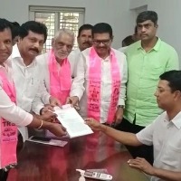 TRS seeks disqualification of BJP candidate over Rs 18K cr contract