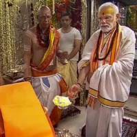 PM Modi performs aarti at Mahakal temple in Ujjain 