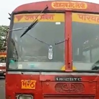 UP bus driver uses water bottle as wiper weight