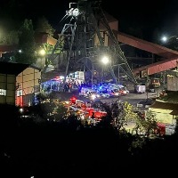 25 killed dozens trapped in Turkey coal mine blast