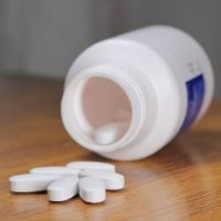 Ukraine people rushes to buy Iodine tablets 