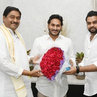 ap minister dharmana prasada rao met cm ys jagan and gives clarity about allegation on him