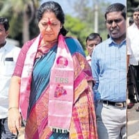I Cannot wear Chappals till KCR Would CM Once  Again says Satyavathi Rathod