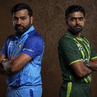 Rohit wins toss India will bowl first t20 world cup match against Pak