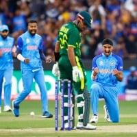 Arshdeep strikes as Pakistan lost two openers