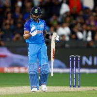 Ravi Shastri says he felt emotional after seen Kohli batting in Melbourne