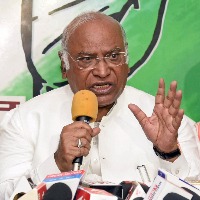 Attempt to replace Baba Saheb's Constitution with 'Sangh Constitution', says Kharge