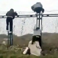 Workers Escaping Lockdown At Chinas Largest iPhone Factory