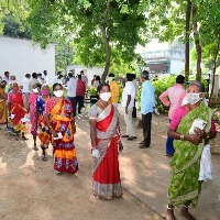 Polling underway amid tight security in Telangana's Munugode