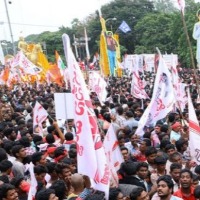 Jana Sena activists stage stir to close pub near Pawan Kalyan’s house