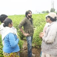 Pawan Kalyan talks to Jasmine farmers and agri labour