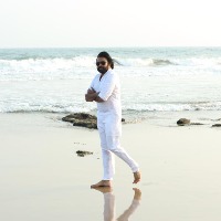 Pawan Kalyan goes to Visakha beach