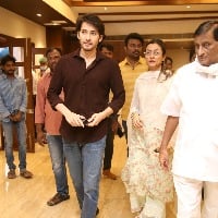 Mahesh Babu helps a child for heart surgery while Krishna being treated in hospital