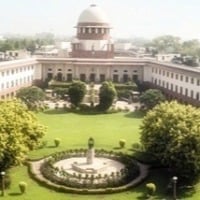 SC issues notice on plea by gay couples to recognise same s*x marriage
