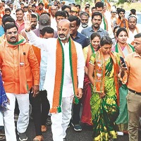 Telangana High Court Green Signal To Bandi Sanjay Padayatra in Bhainsa