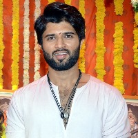 'Liger' money laundering probe: Vijay Devarakonda appears before ED