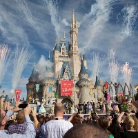 Billionaire CEO arranges for 3 day Disneyland trip for 10000 staff and their families