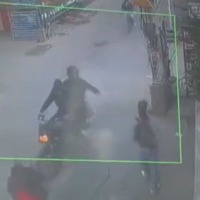 Bike borne men throw acid at 17 year old in Delhi
