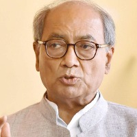 Digvijay Singh requests Congress leaders not to speak about internal matters in public