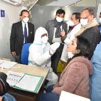 Mandaviya visits Safdarjung Hospital to review Covid preparedness