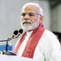 PM Modi announces relief for victims of Andhra stampede