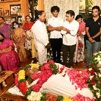 CM KCR pays homage to Pakala Harinatha Rao