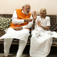 Prez, V-P, others mourn demise of PM Modi's mother Heeraben