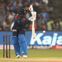 Sri Lanka batsmen hammers Team India bowling in 2nd T20