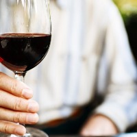 Early signs that signal your liver may be damaged from drinking alcohol