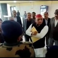 Akhilesh Yadav denies tea offered by police 