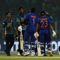 Team India beats Sri Lanka by 4 wickets and clinch series