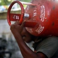 Anantapur onsumer forum Orders Gas Agency to pay Rs One Lakh To Customer