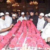 Body of titular 8th Nizam brought to Hyderabad, CM pays tribute