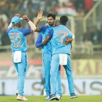 New Zealand set 177 runs target to Team India 