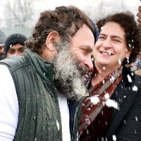 People of Kashmir gave me hearts full of love, not hand grenades: Rahul