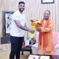 surya kumar yadav meets UP CM Yogi