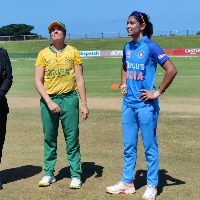 South Africa Women beat India Women by 5 wickets in T20I Tri series
