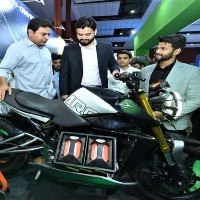  Hon’ble Minister KT Rama Rao unveils Gravton Motors new e-bike ARQ