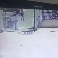 Man hurls bombs outside Rani Durgavati Vishwavidyalaya in Jabalpur
