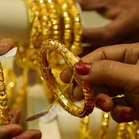 Car driver decamps with Rs 7 cr jewellery in Hyderabad