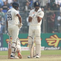 Team India all out for 262 runs in Delhi 