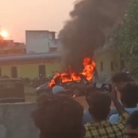 MLA Vamsi followers attacks in TDP office in Gannavaram
