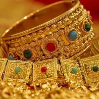 24 carat gold price decreased in delhi mumbai chennai hyderabad