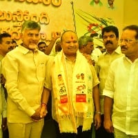 Former Andhra minister Kanna Lakshminarayana joins TDP