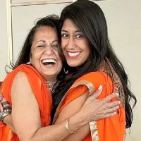 Indian Origin Woman Dead In Plane Crash In New York Area Daughter Critical