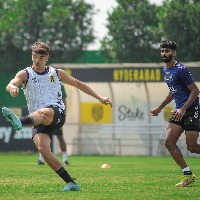Hyderabad host the Mariners in first leg of Semifinal