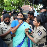 YSRTP chief YS Sharmila detained taken into preventive custody