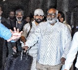 SS Rajamouli MM Keeravaani get rousing welcome at Hyd airport post Oscar win